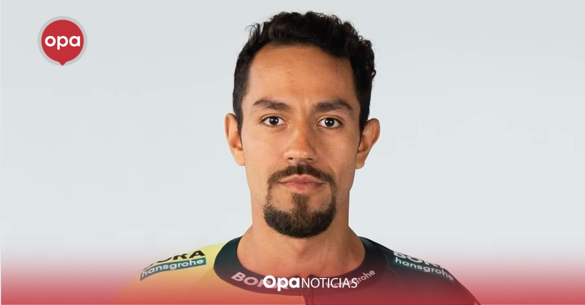 Martínez sigue atento en la general del Giro